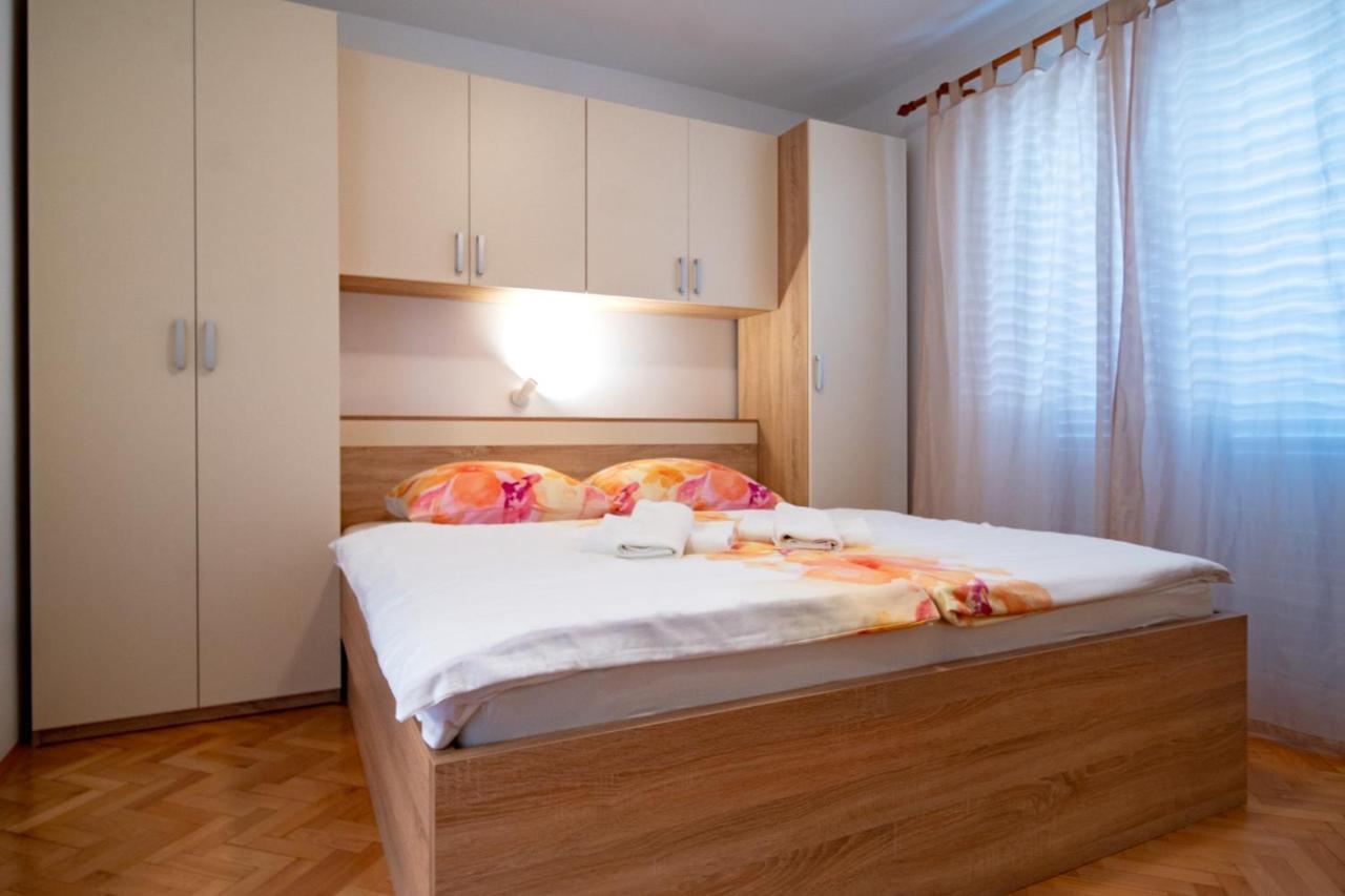Kastell Apartments Lopar Exterior foto
