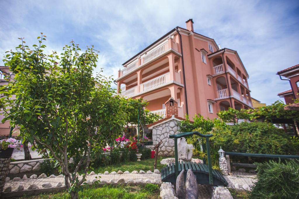 Kastell Apartments Lopar Exterior foto